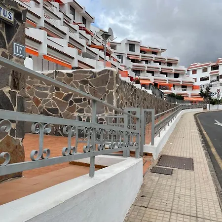 1 Bedroom With Stunning Sea View Lejlighed *