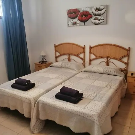 1 Bedroom With Stunning Sea View Apartment *